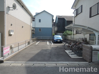 【駐車場】