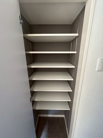 グランシャリオIIの収納|ちょっとした収納スペースも充実しています