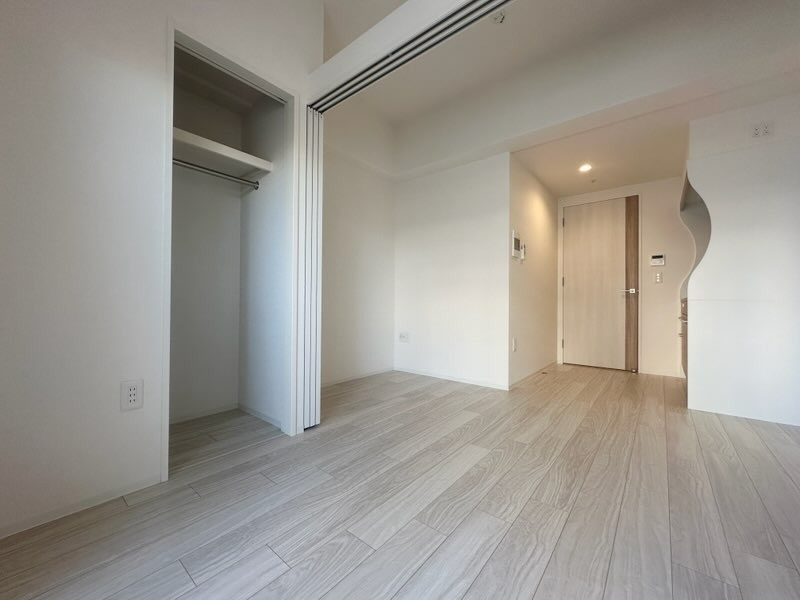 セレニテ南堀江エクラの洋室