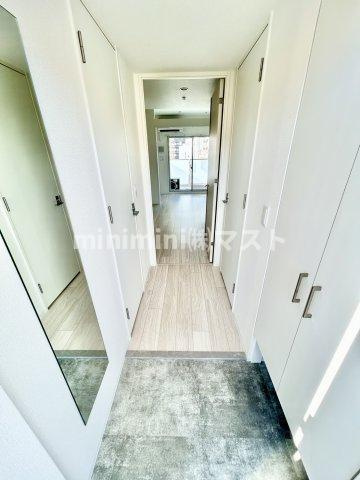 セレニテ南堀江エクラの玄関