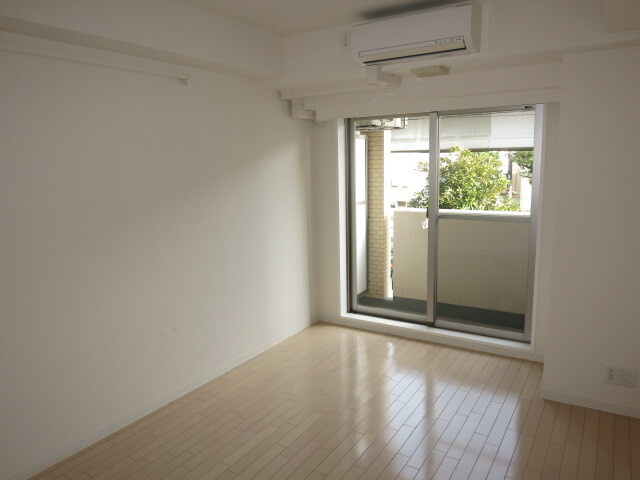 エマーレ行徳の寝室