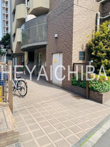 AEW HILLTOPのエントランス