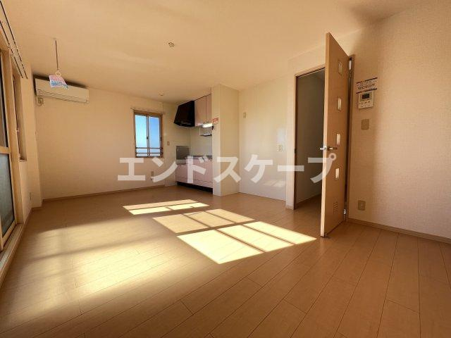 リビングタウン双葉　Ｂの居間・リビング|高崎、前橋のお部屋探しはエンドスケープまで！お客様の理想お聞かせ下さい♪
内装の色味が画像と異なる場合がございます。