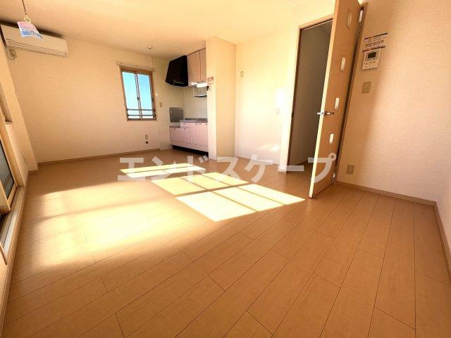 リビングタウン双葉　Ｂの居間・リビング|高崎、前橋のお部屋探しはエンドスケープまで！お客様の理想お聞かせ下さい♪
内装の色味が画像と異なる場合がございます。