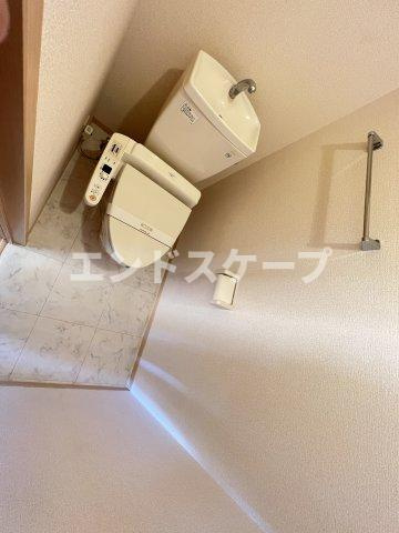 リビングタウン双葉　Ｂのトイレ|高崎、前橋のお部屋探しはエンドスケープまで！お客様の理想お聞かせ下さい♪
内装の色味が画像と異なる場合がございます。