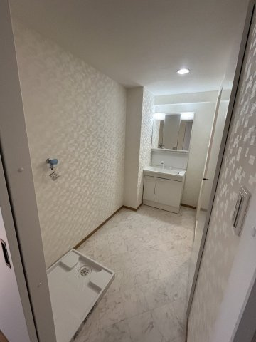 東急ドエルアルス小岩の独立洗面台