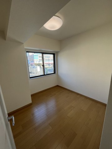 東急ドエルアルス小岩の洋室