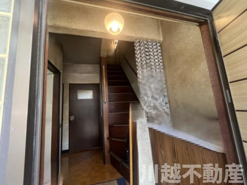桜を愛でる情緒ある佇まいの玄関|毎日通る玄関はこちらです