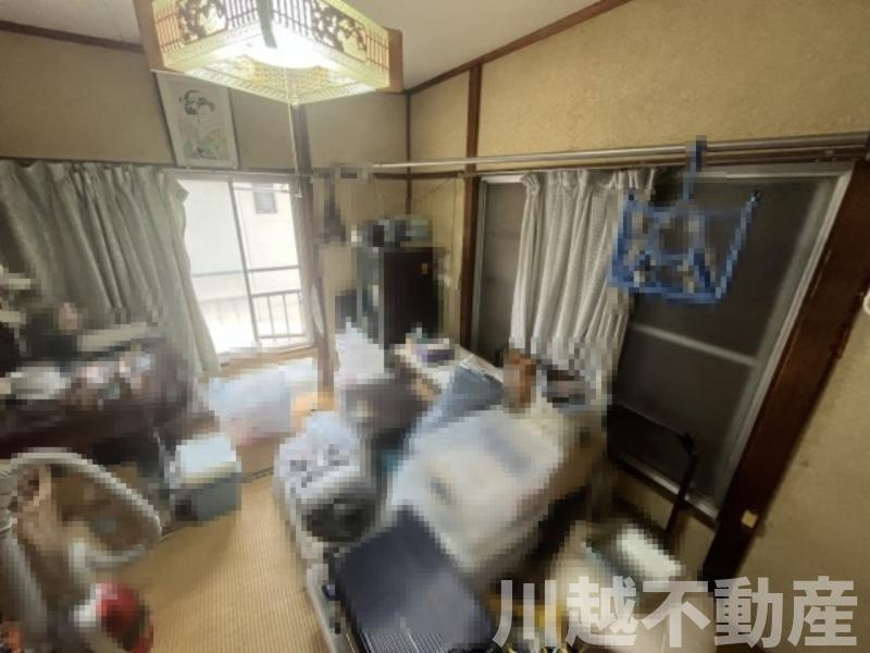 桜を愛でる情緒ある佇まいの和室|２階６帖和室は多様な用途で使えます