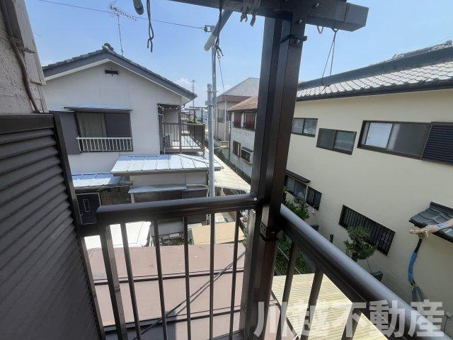 桜を愛でる情緒ある佇まいのバルコニー|お洗濯にも便利なバルコニー付き