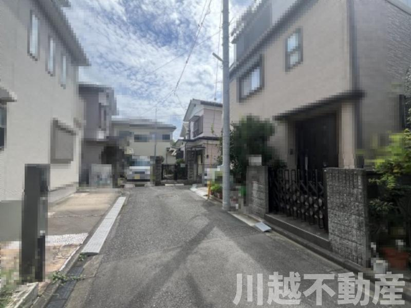 桜を愛でる情緒ある佇まいの前面道路含む現地写真|前面道路含む現地写真です