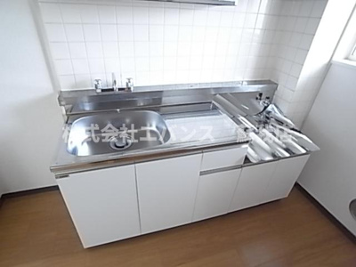 【キッチン】 | メゾンドパス | コンパクトなキッチンで掃除もラクラク