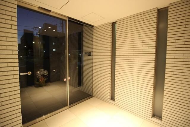 ヴォヤージュのエントランス| 