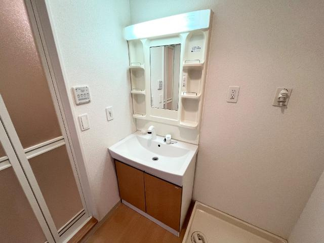 ＳＵＮ　ＨＥＩＭＥ　Ｍ＆Ｈ　Ⅱの洗面所|洗髪洗面化粧台