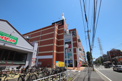 ラウンドワン 横浜綱島店まで110ｍ