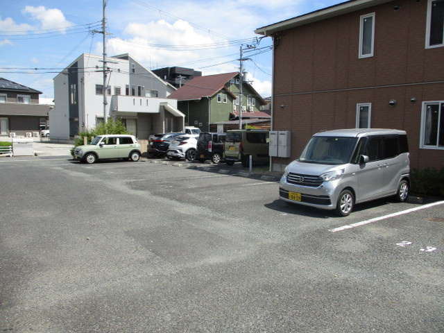 エトワールＣの駐車場