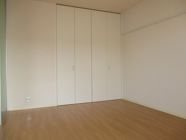 エトワールＣの居間・リビング