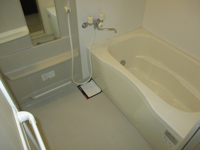 エトワールＣの浴室