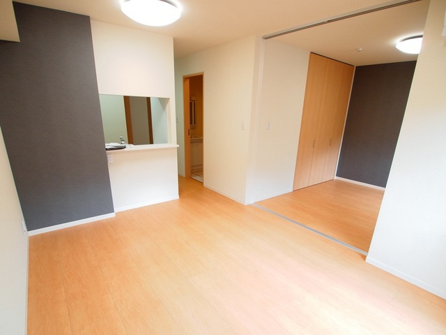 シャーメゾン龍田の居間・リビング