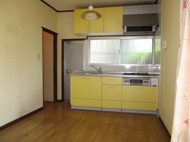 生駒郡斑鳩町法隆寺東２丁目の一戸建ての居間・リビング