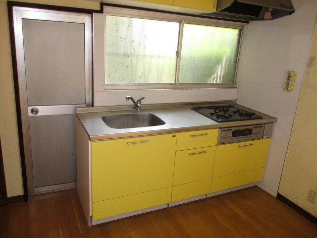 生駒郡斑鳩町法隆寺東２丁目の一戸建てのキッチン