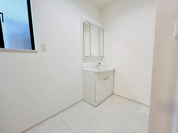 【独立洗面台】