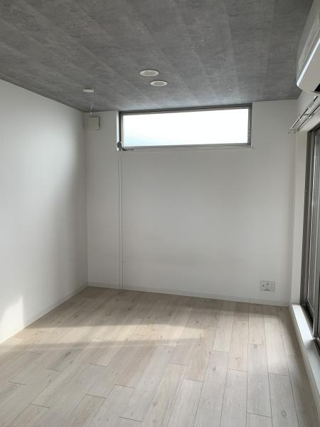 reve大津朝倉の洋室