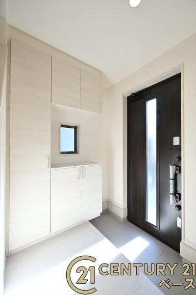 リーブルガーデン法蓮町 ／新築一戸建の内観：施工例|■ＴＶモニター付きインターホンで防犯対策もバッチリ！来客も一目でわかり安心です！■