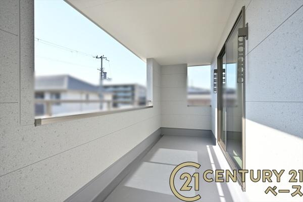 リーブルガーデン法蓮町 ／新築一戸建の内観：施工例|■≪同仕様写真≫■日当たりのよいバルコニー！洗濯物もよく乾きます！■