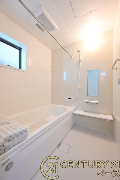 リーブルガーデン法蓮町 ／新築一戸建の内観：施工例|■日当たりのよい明るい雰囲気の洋室です！■