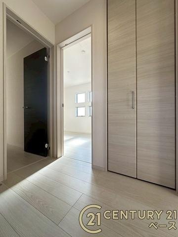 リーブルガーデン椿井 ２号棟 ／新築一戸建の内装|■現地撮影写真■こちらは２階廊下部分です！