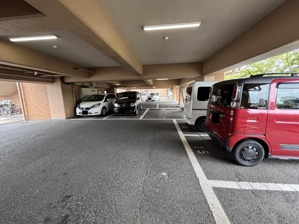 岡崎市菅生町・三旺マンション東岡崎の駐車場|敷地外駐車場です。