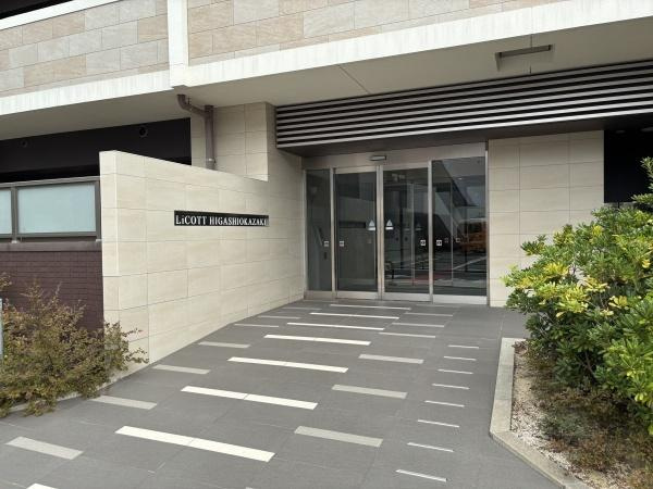 岡崎市明大寺町・リコット東岡崎のエントランス|エントランスです。