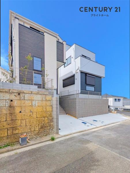 横浜市南区中里４丁目の新築一戸建の前面道路含む現地写真|周辺環境も合わせてご案内させて頂きます！
お気軽にお問い合わせ下さい！