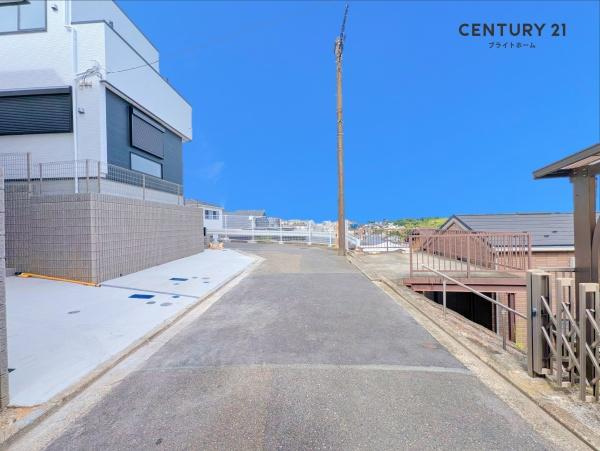 横浜市南区中里４丁目の新築一戸建の前面道路含む現地写真|陽当りの良さ、住環境を現地にてご確認下さい！
周辺環境も合わせてご案内させて頂きます！