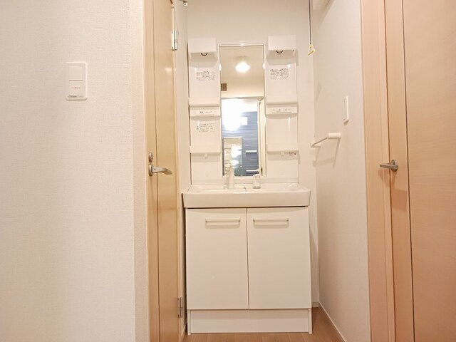 ストラテジーの洗面所|広い洗面スペース