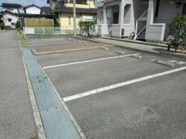 サニーセレーノの駐車場|駐車場です