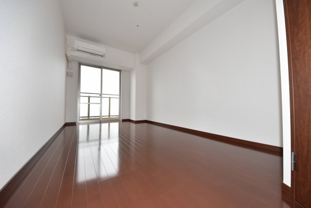 カスタリアタワー長堀橋の寝室