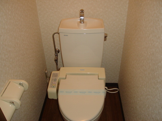 クレストールのトイレ|シャワー付トイレ