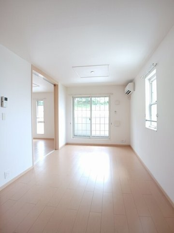 サンシャイン　Ｔ　Ｂの居間・リビング|ゆったり過ごせる居間です