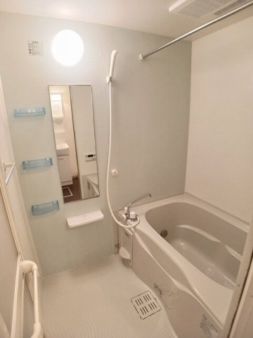 サンシャイン　Ｔ　Ｂの浴室|日々の疲れを癒すお風呂付です