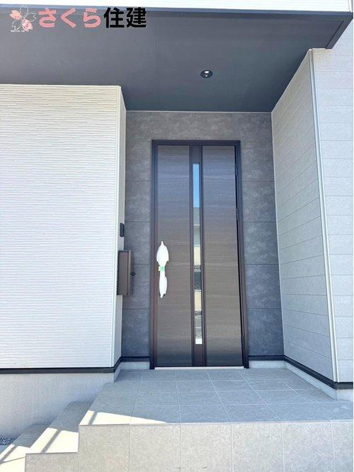 ーLIGARE－宇都宮市東峰町2期　1号棟の玄関|不意の訪問者も、大きな画面で確認できるTVモニター付きインターフォンでセキュリティーも安心♪