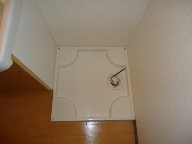 サンモールハイツのその他|洗濯機置場