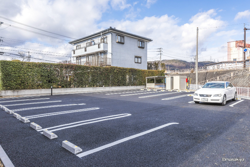 リヴィエールⅡの駐車場