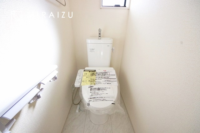 【トイレ】 | おしり洗浄、ビデ洗浄、暖房便座の機能を標準装備。トイレットペーパーの無駄遣いを防ぎ、肌を傷つける心配がありません♪