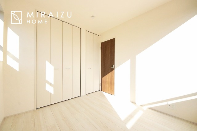 【洋室】 | 平日・休日問わず、いつでもご見学が出来ます♪☆実際に見て、触れて感じる安心のお住まい探しを体験して下さい♪☆物件情報だけでなく、地域の特色などなどエリア情報もお伝え出来たら嬉しいです♪