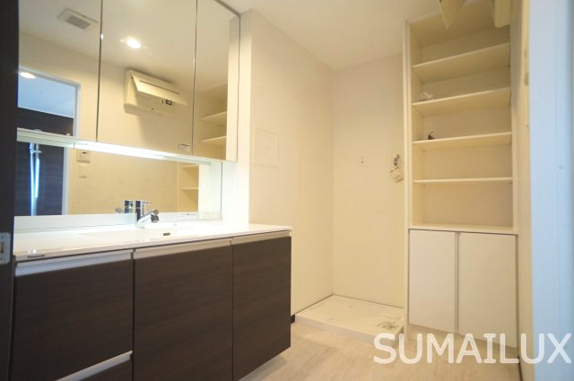 レクシア熊本中央エルビエンテの独立洗面台