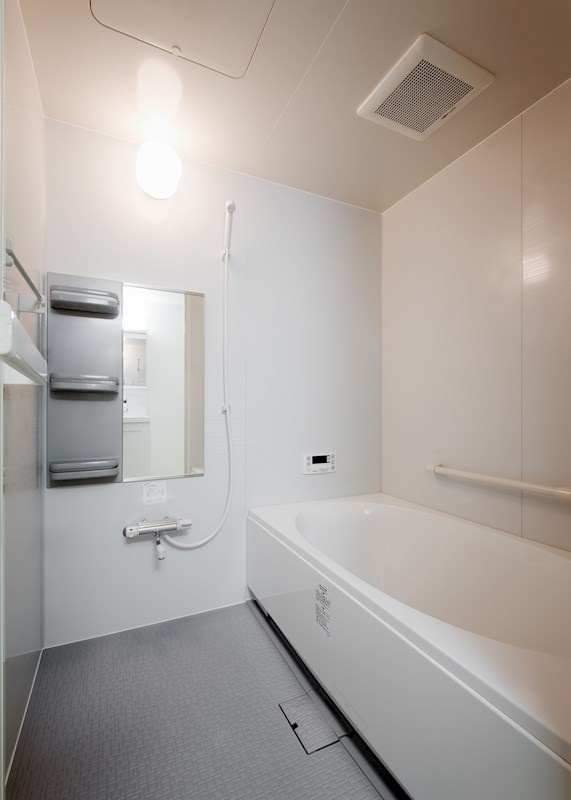 ヒルザコートの浴室