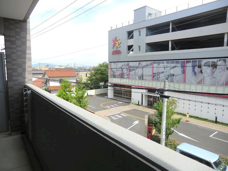 ヒルザコートのバルコニー