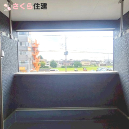 壬生町幸町第5のバルコニー|インナーバルコニーは突然の雨でもお洗濯の心配はいりません◎